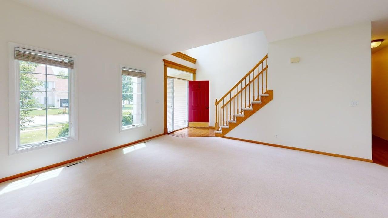2917 Bayberry Rd - Photo 4 of 16