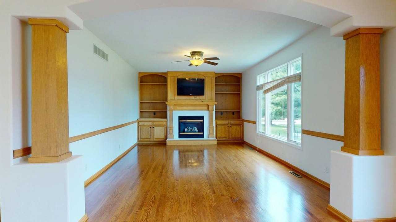 2917 Bayberry Rd - Photo 7 of 16
