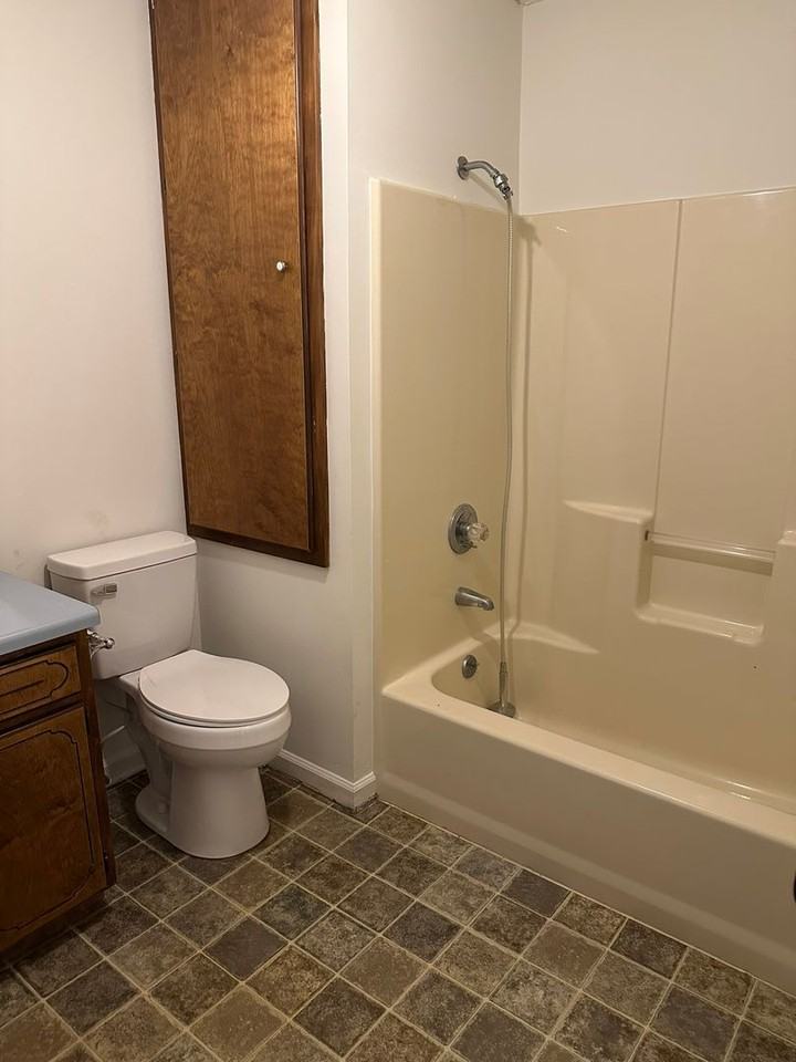 73 Lavaughn Dr - Photo 6 of 11