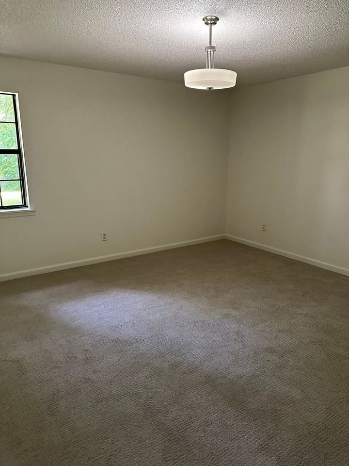 73 Lavaughn Dr - Photo 7 of 11