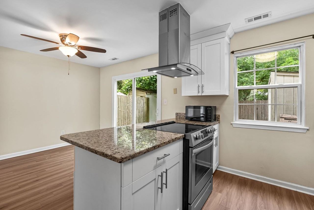 3228 Scarborough Way - Photo 7 of 28