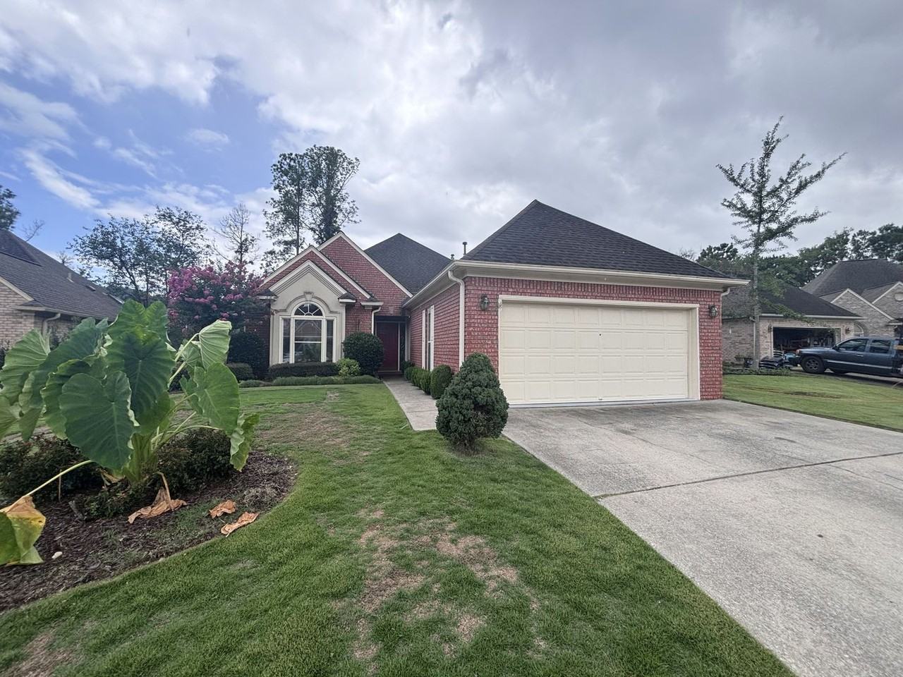 256 Crest Lake Dr - Photo 2 of 22