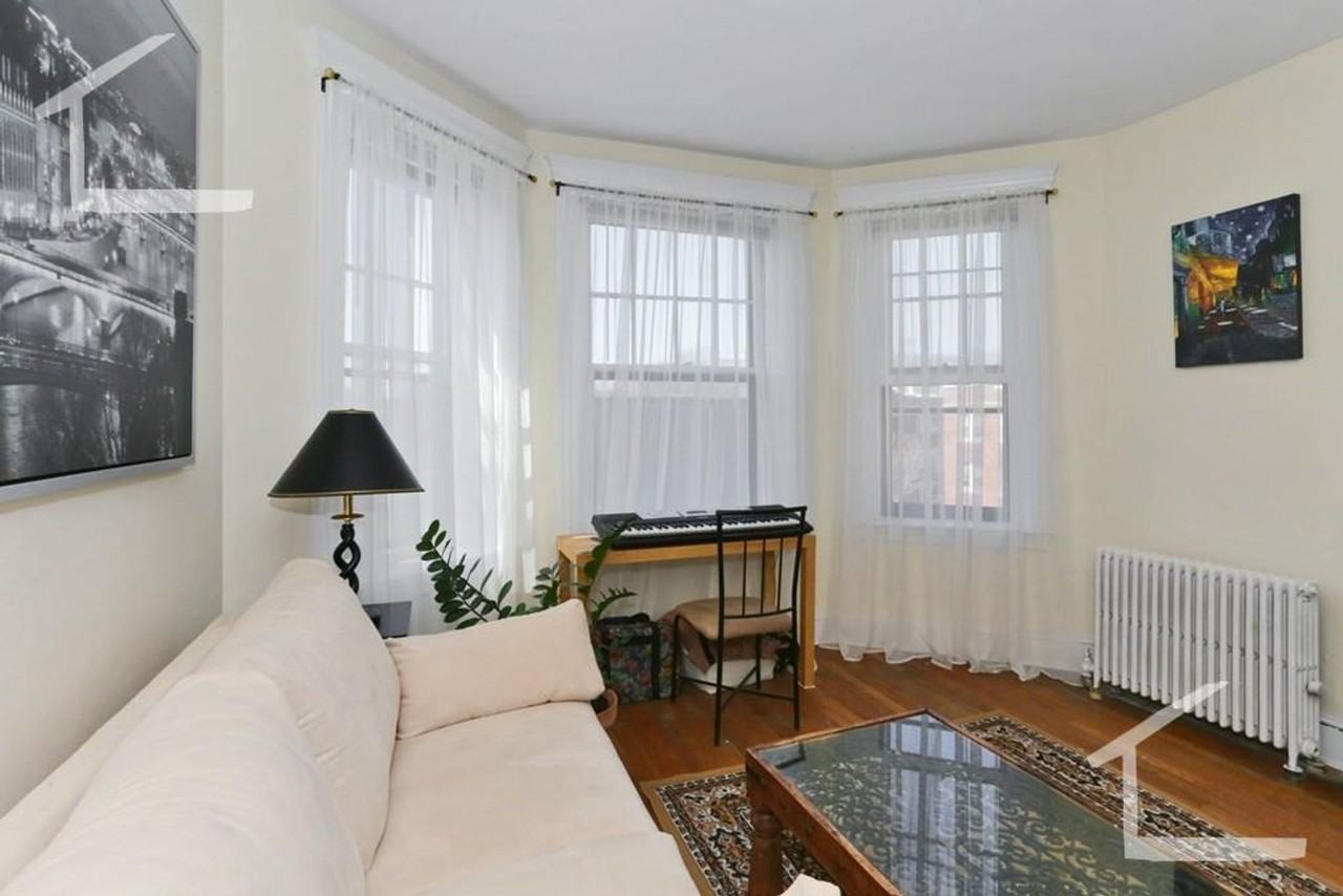 66 Strathmore Rd - Photo 2 of 6