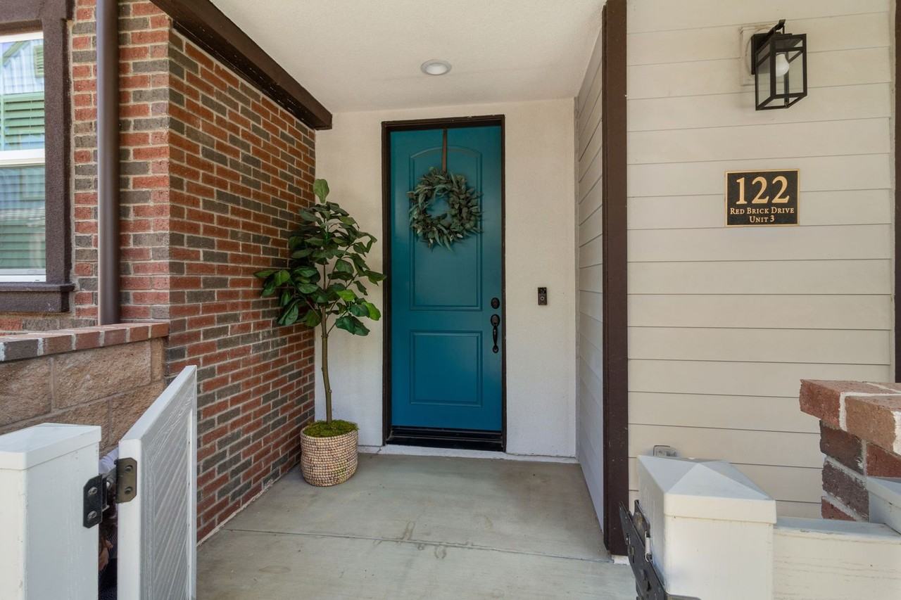 122 Red Brick Dr #3