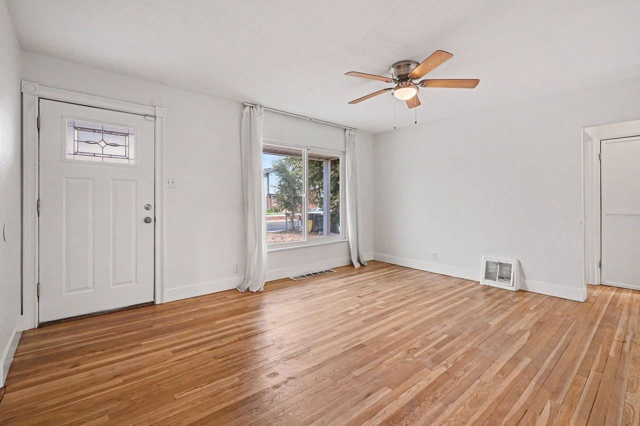 1310 Alton St - Photo 4 of 22