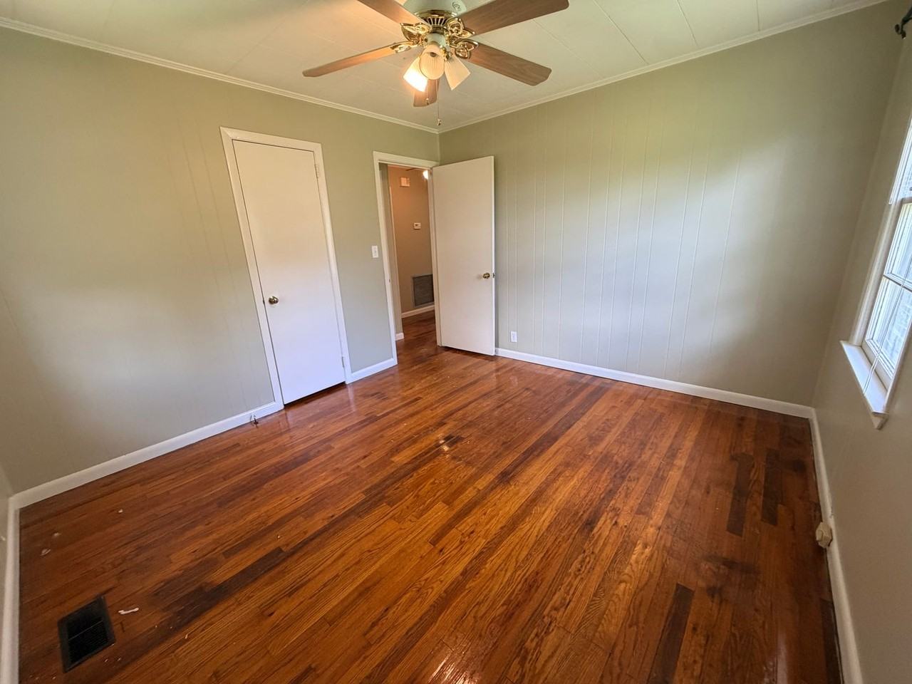 105 Highland Heights Dr - Photo 5 of 11
