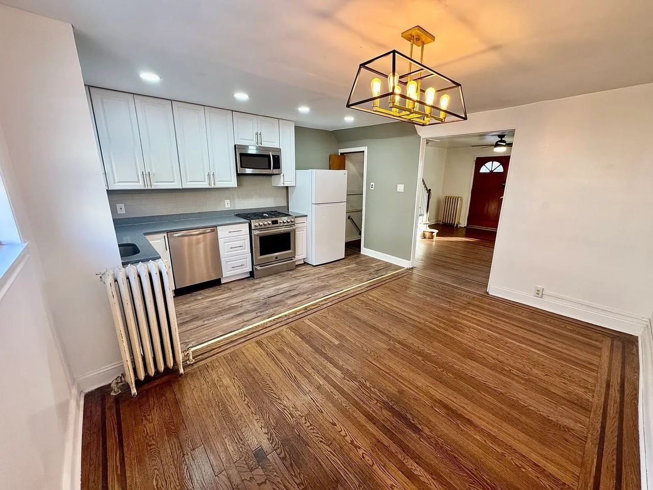 7111 Greenwood Ave - Photo 3 of 20