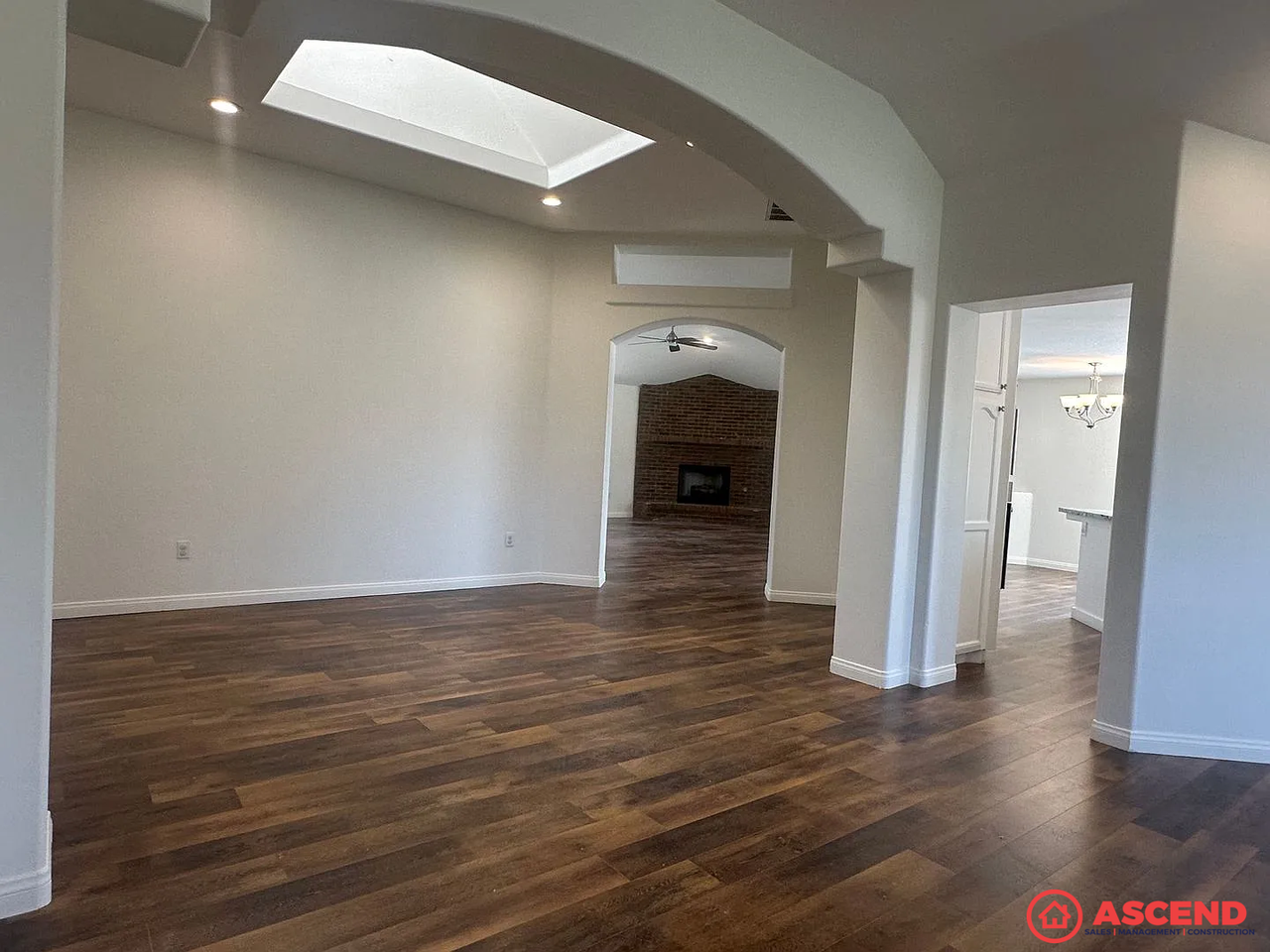 10407 Loughton Ave - Photo 5 of 19