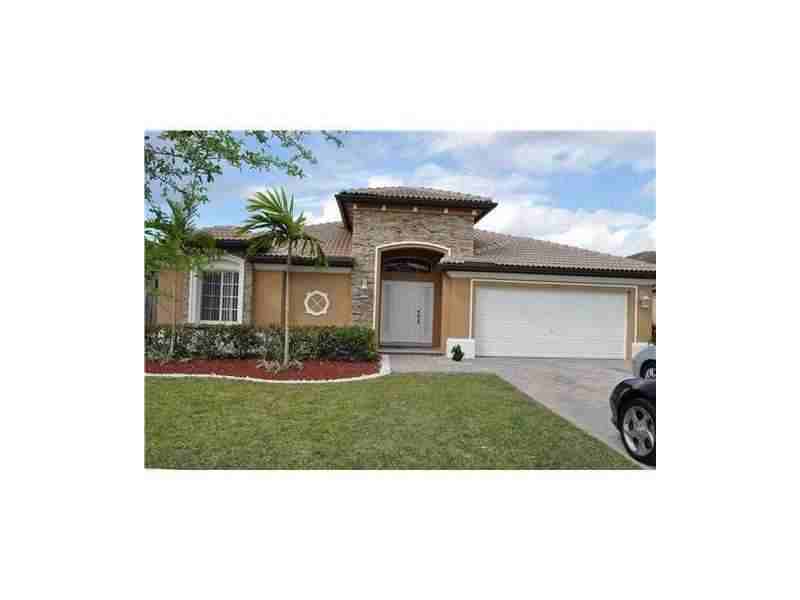 15517 SW 16th St - Photo 2 of 4