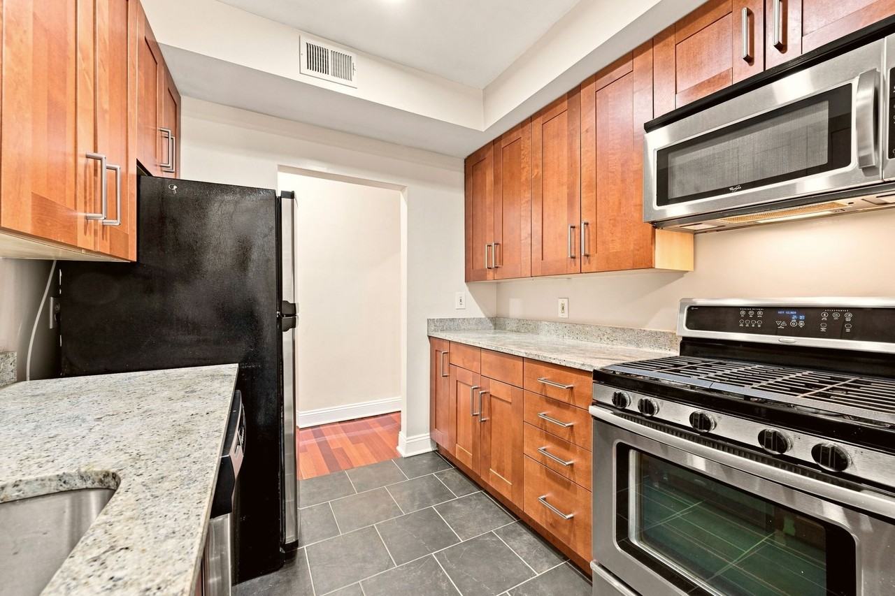 3005 Sherman Ave Nw #1 - Photo 6 of 14