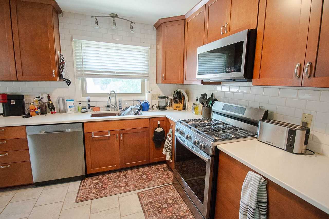 1308 40th St Nw - Photo 7 of 23