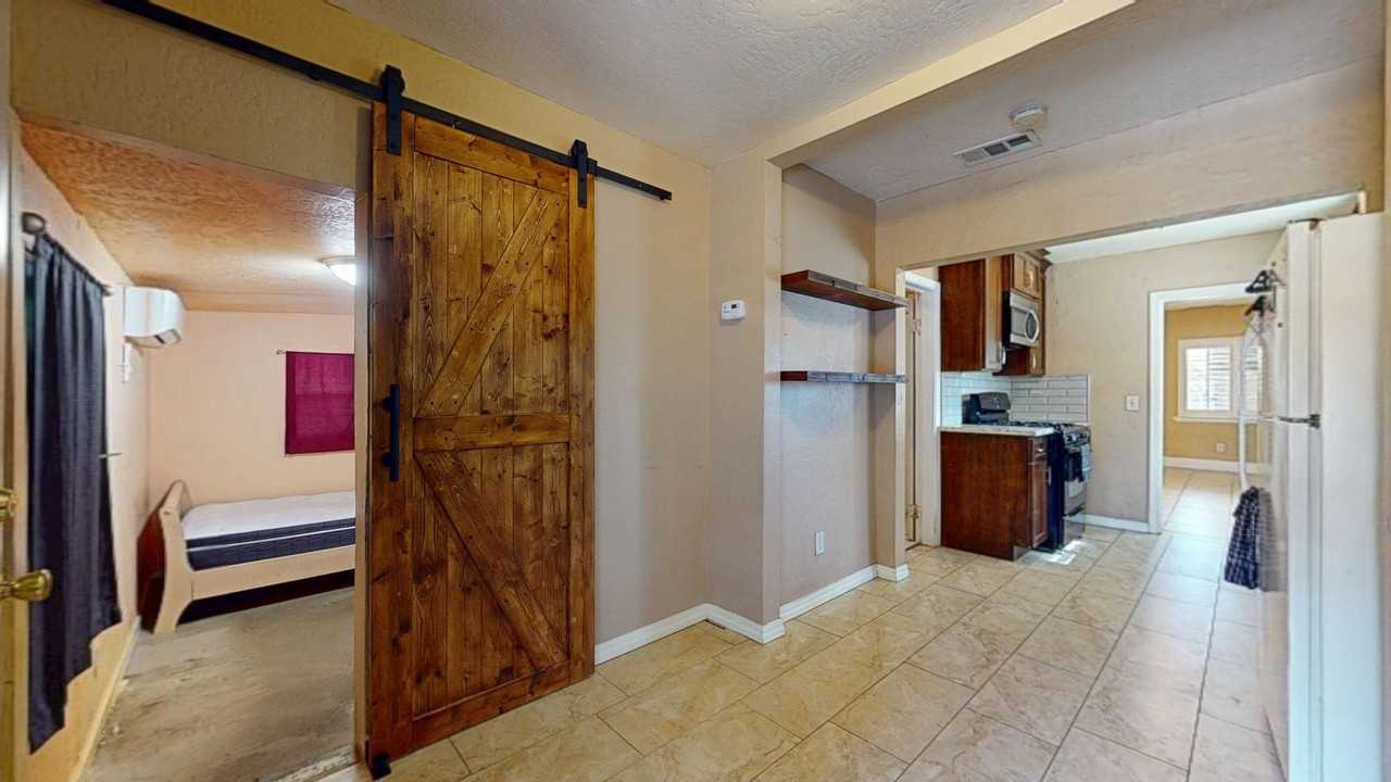 4146 E Mckenzie Ave - Photo 6 of 13