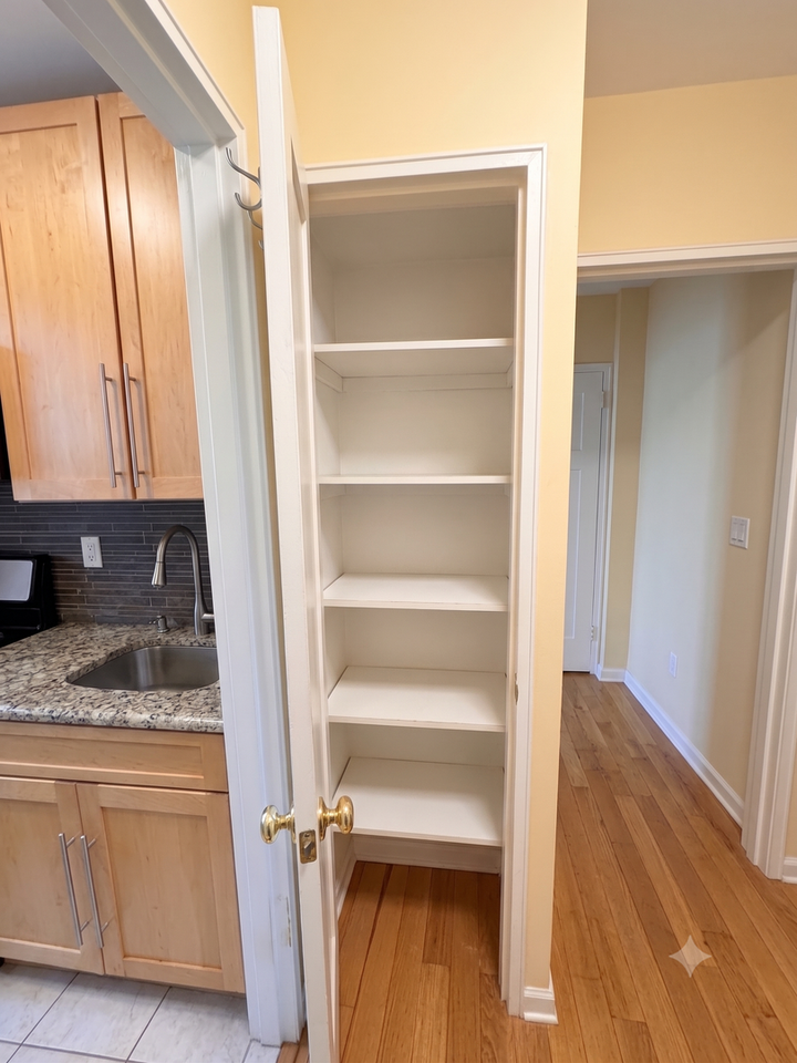224-24 Union Tpke - Photo 6 of 12
