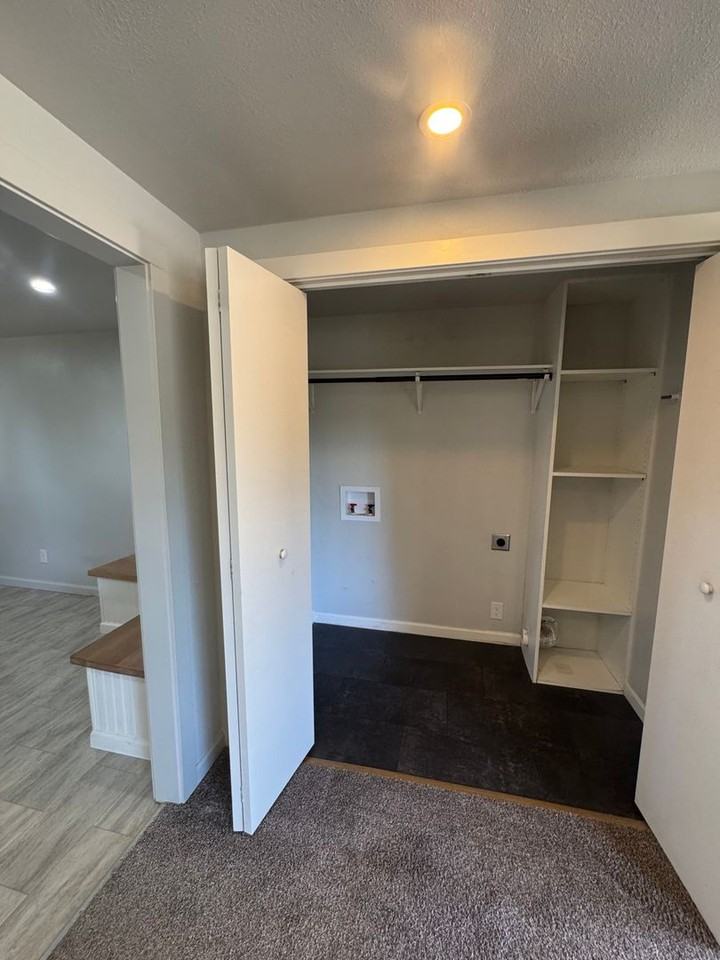 3377 E Keswick Dam Rd - Photo 4 of 19