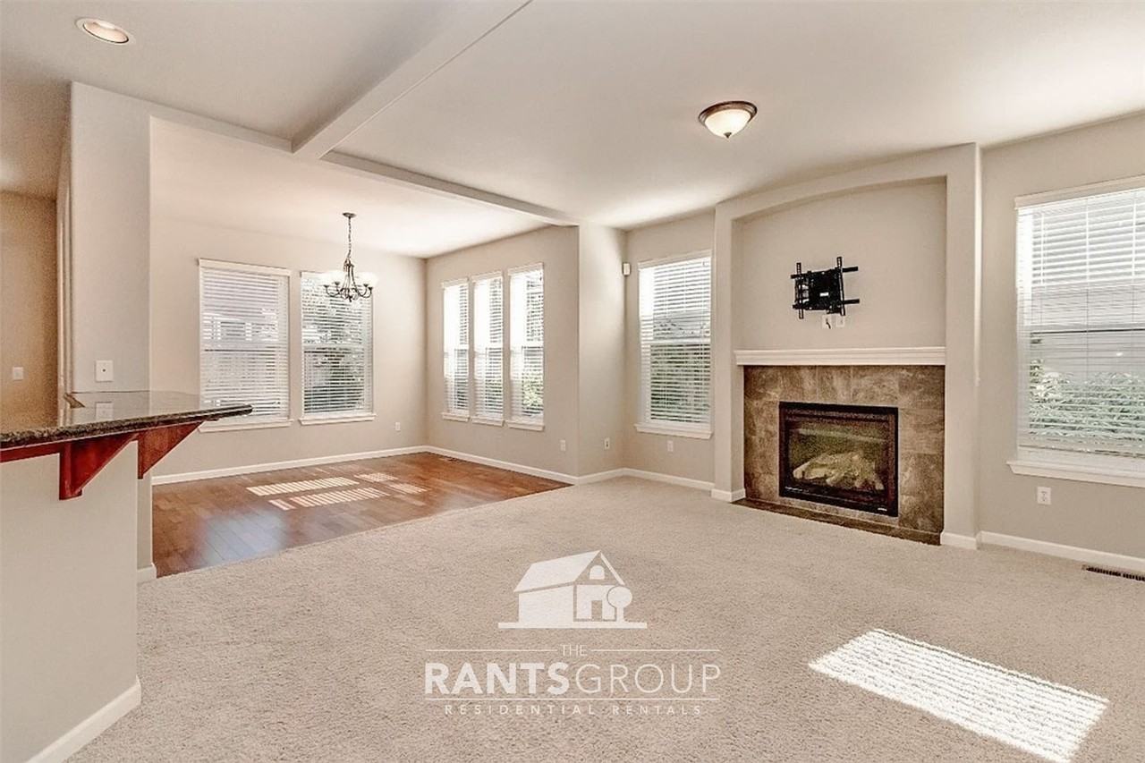 4724 Stonegate St Se - Photo 3 of 23