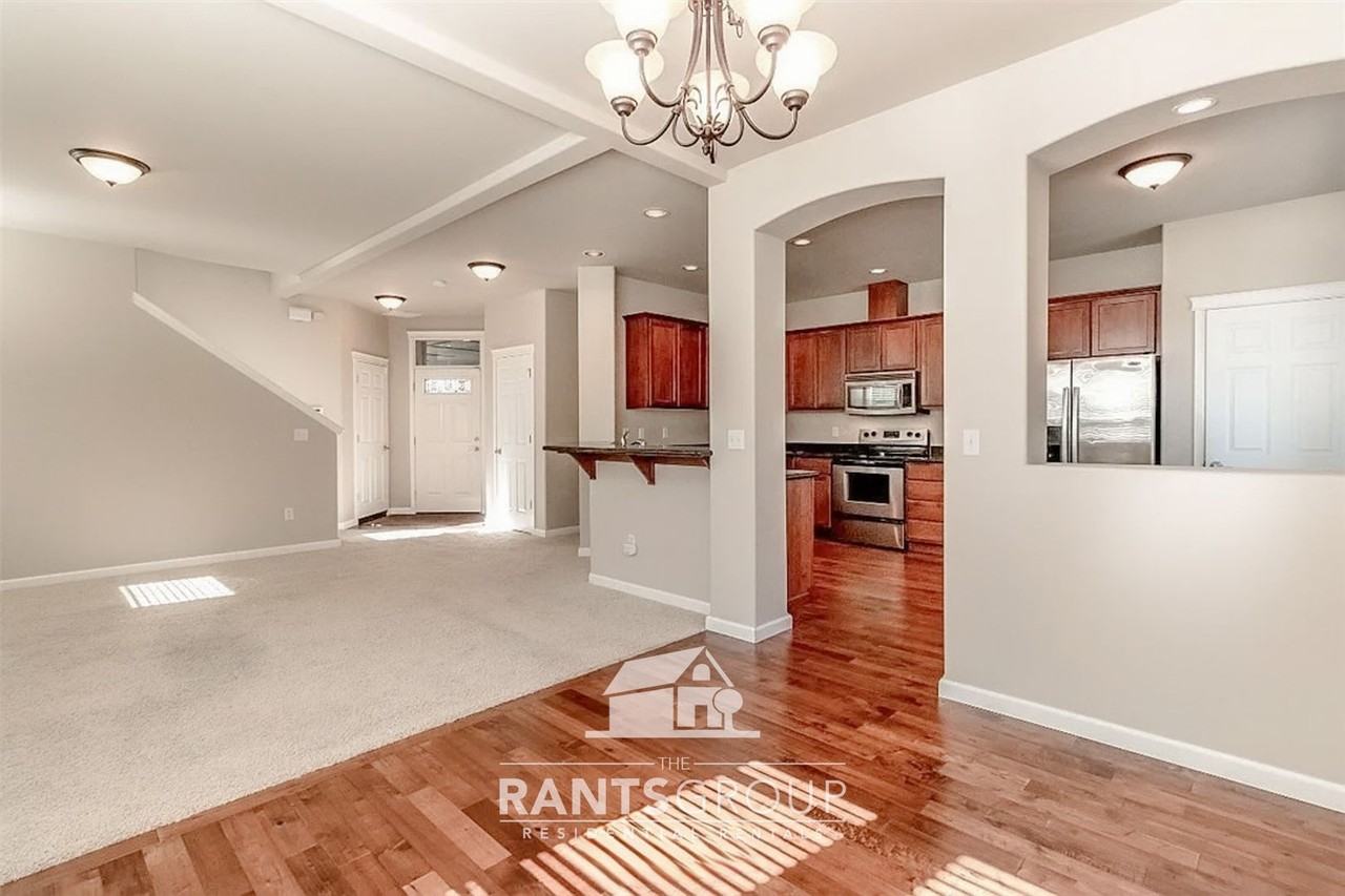 4724 Stonegate St Se - Photo 6 of 23