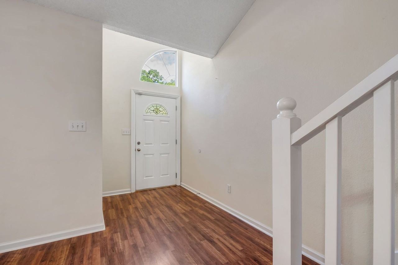 3056 Royal Palm Way - Photo 3 of 24