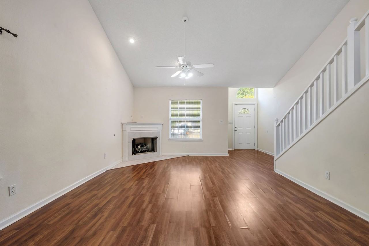 3056 Royal Palm Way - Photo 6 of 24