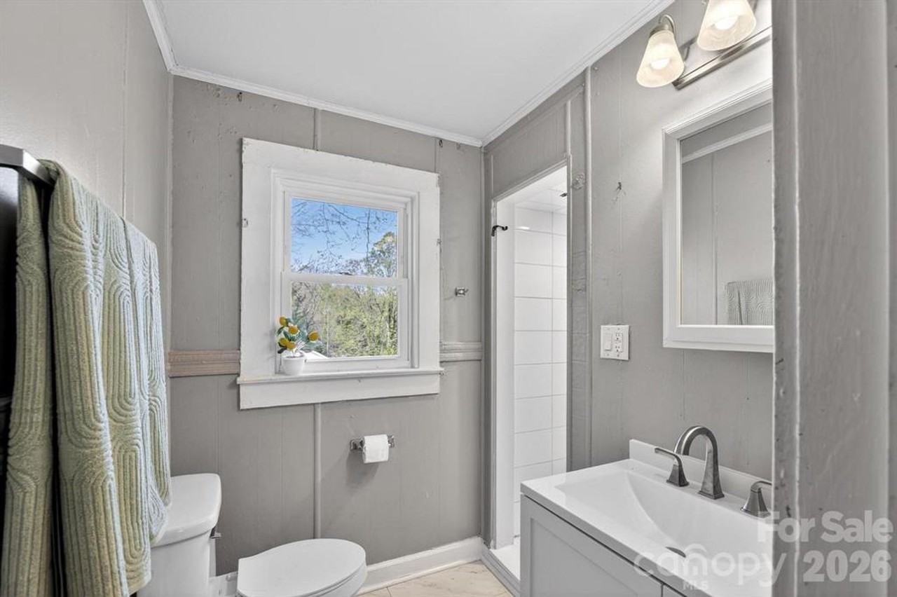713 Prospect St Nw - Photo 6 of 10