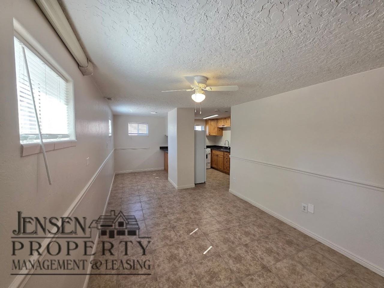 461 Diagonal St - Photo 6 of 17