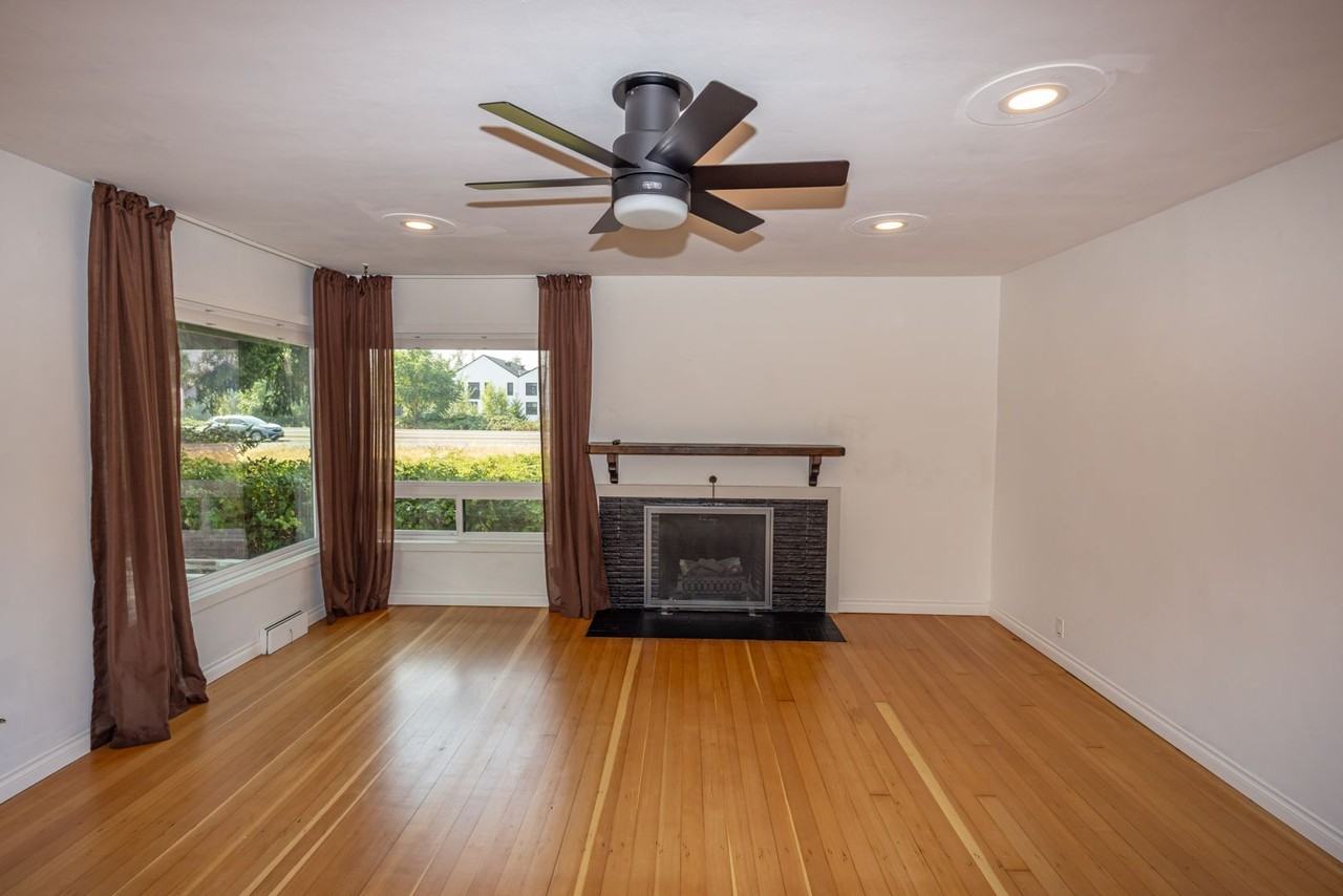 225 7th St - Photo 4 of 28