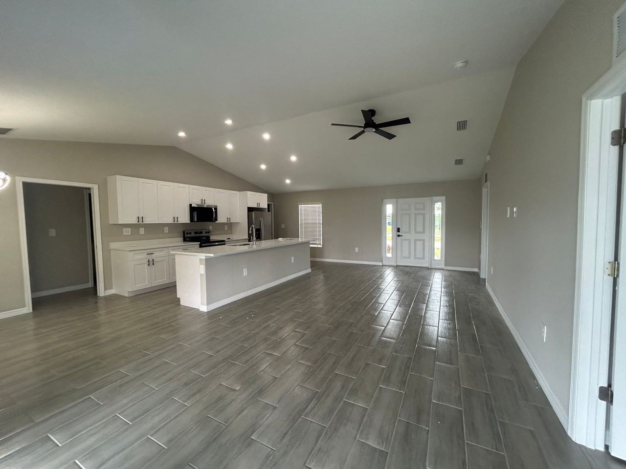 2014 Kismet Pkwy W - Photo 6 of 15