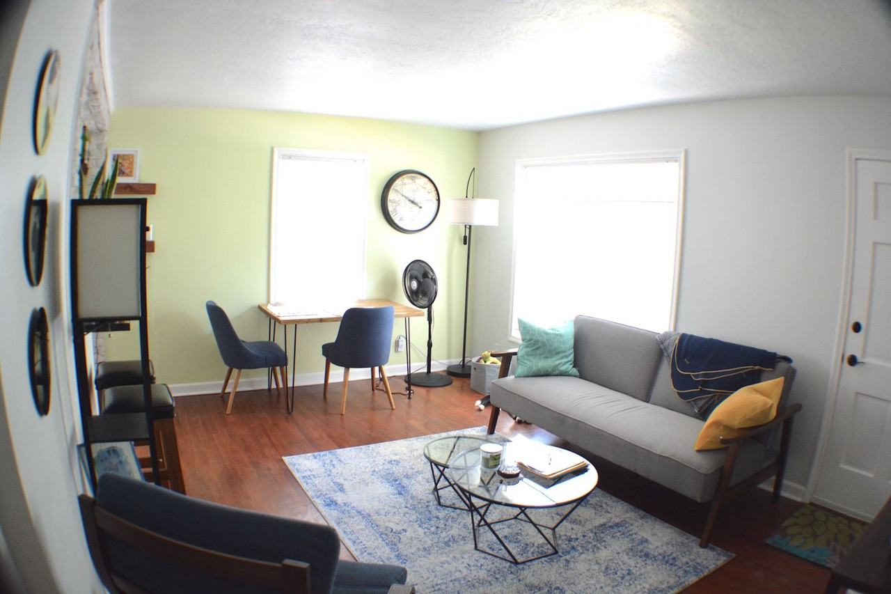 1425 E Zenith Ave - Photo 2 of 24