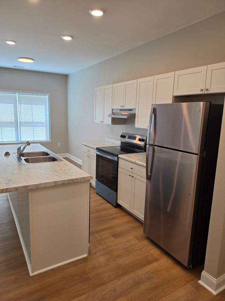 317 Gause St - Photo 6 of 21