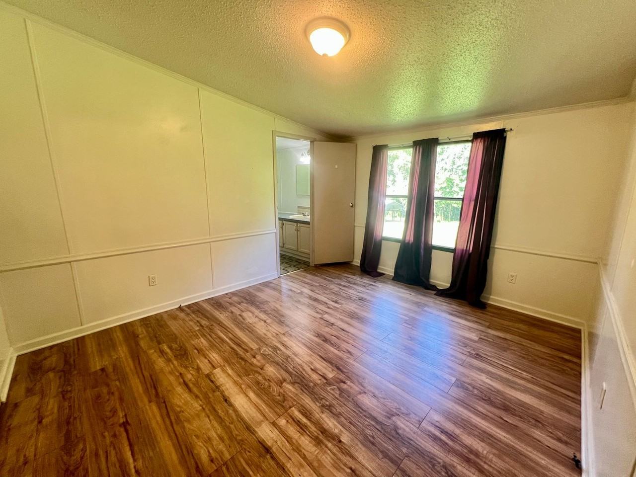 4093 Baskerville Rd - Photo 4 of 13