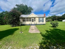 featured image of 4129 Baskerville Rd
