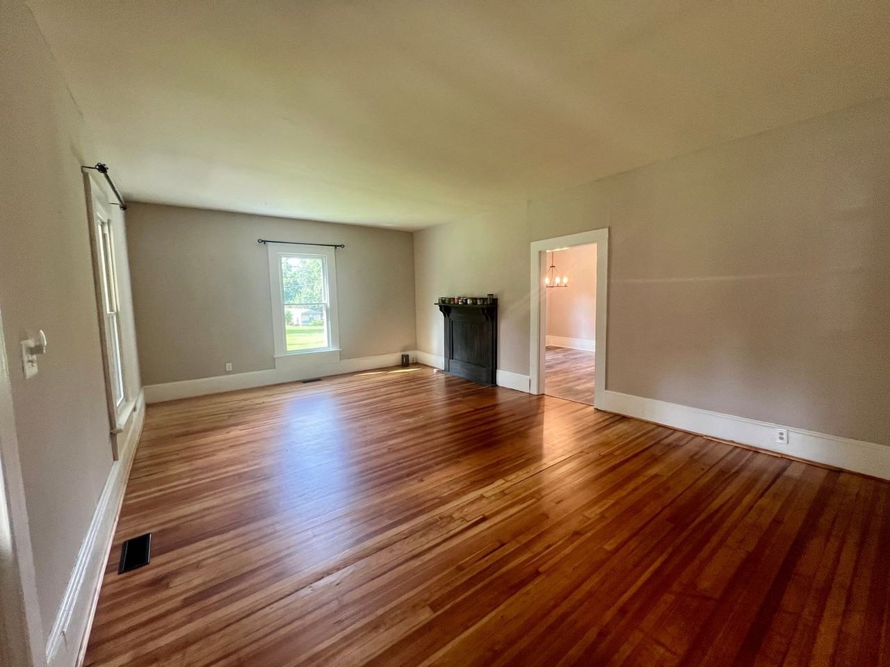 4129 Baskerville Rd - Photo 2 of 17
