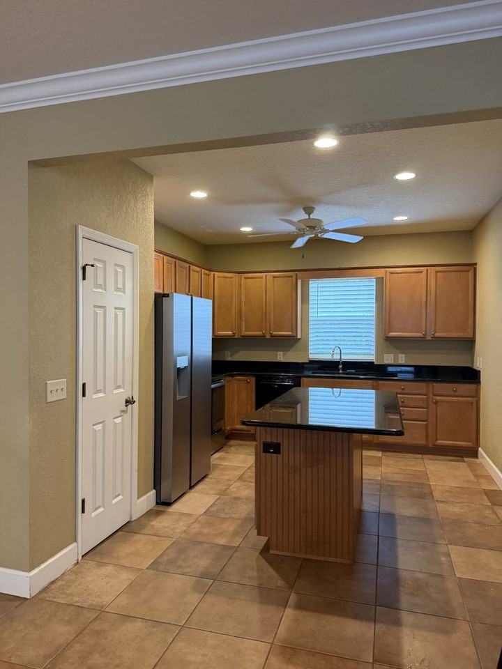 3613 S Summerlin Ave - Photo 6 of 21