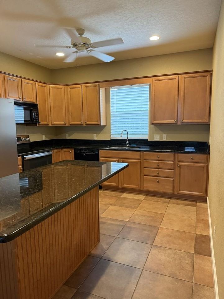 3613 S Summerlin Ave - Photo 7 of 21