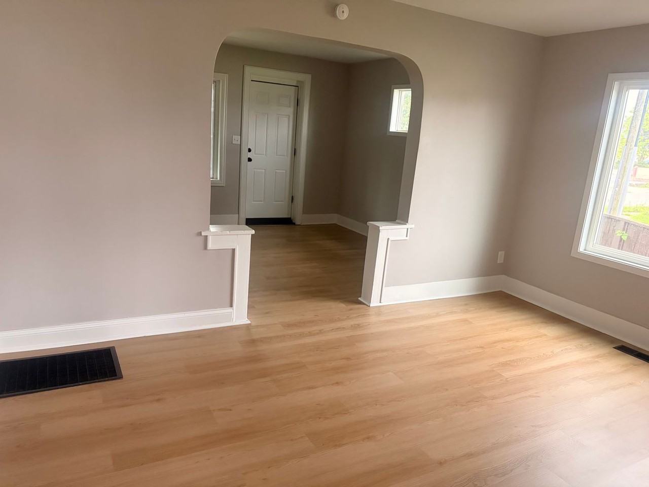 1328 E 21st Ave - Photo 5 of 18