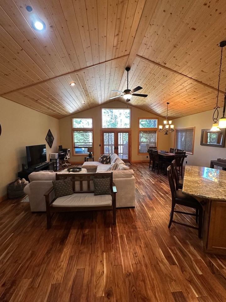 11913 Snowpeak Way - Photo 3 of 17
