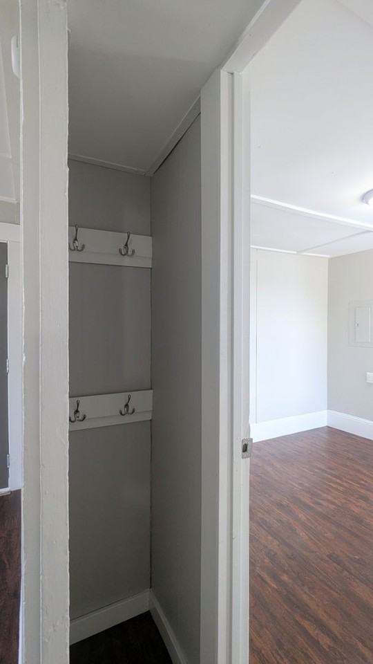 14 Cedar St - Photo 5 of 26
