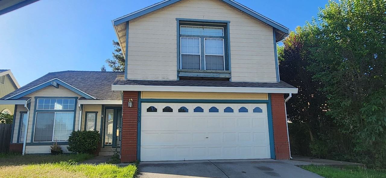 5737 Laguna Quail Way - Photo 2 of 24