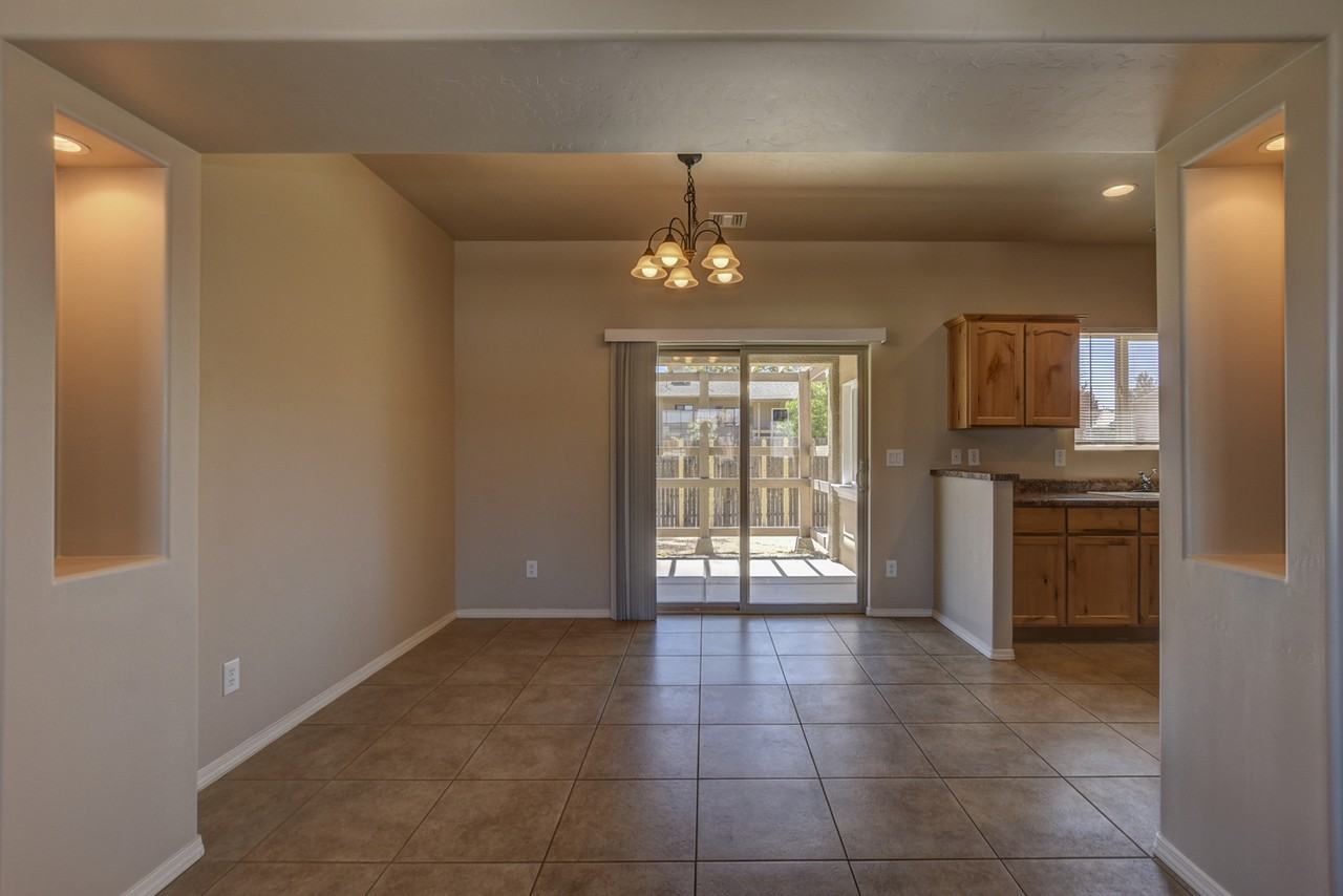 7839 E Loos Dr - Photo 6 of 26
