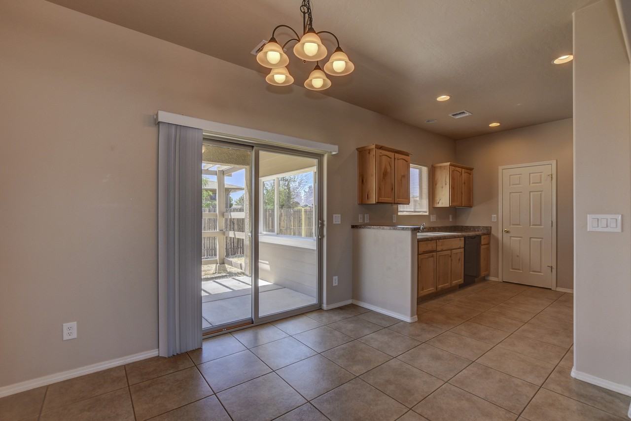 7839 E Loos Dr - Photo 7 of 26