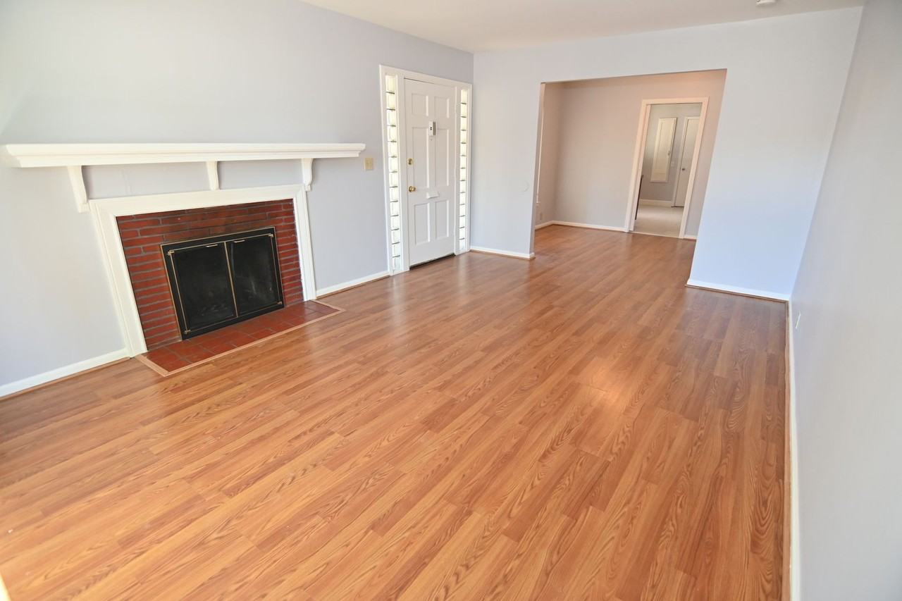 2466 Beechwood Ave - Photo 2 of 23