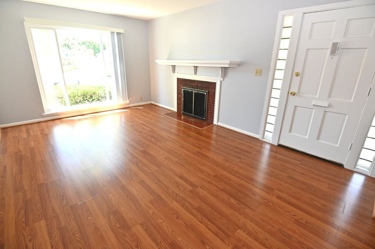 2466 Beechwood Ave - Photo 4 of 23