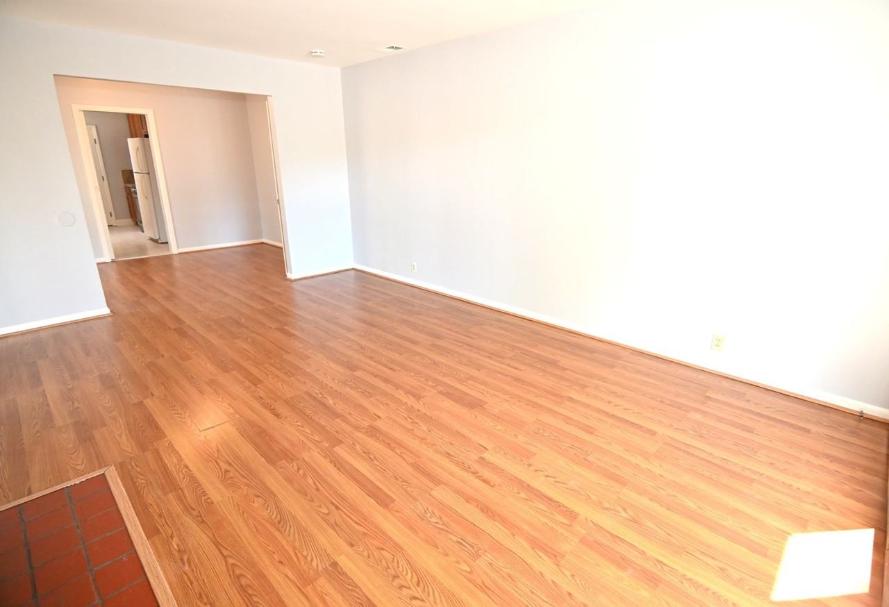 2466 Beechwood Ave - Photo 5 of 23