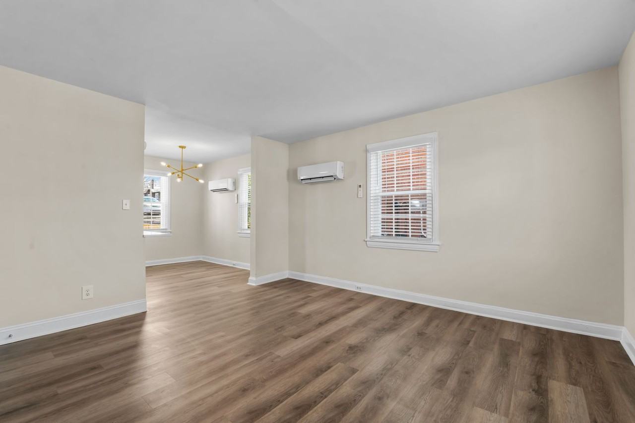 910 Clarendon St #A - Photo 2 of 22