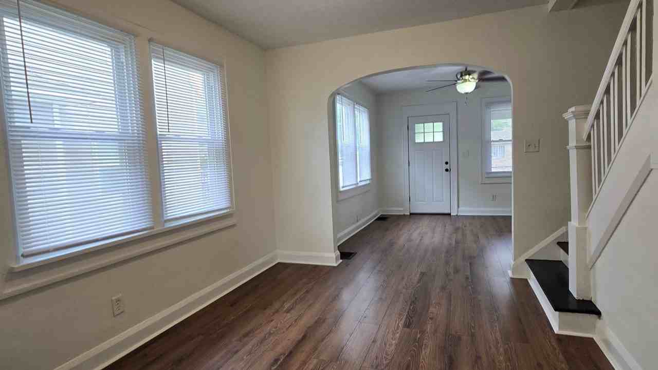 2746 Shelby St - Photo 7 of 27