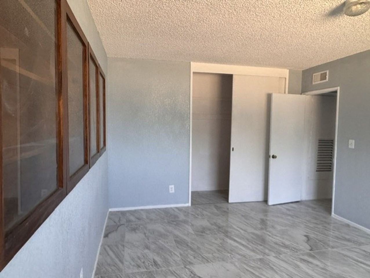 21008 South Rd - Photo 7 of 11