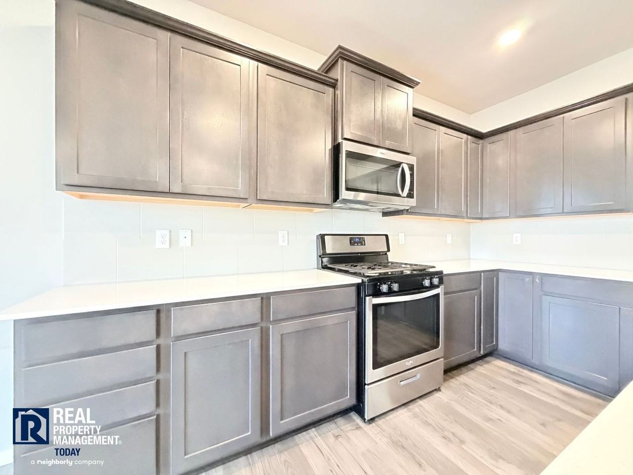 18746 107th Avenue Ct E - Photo 5 of 23