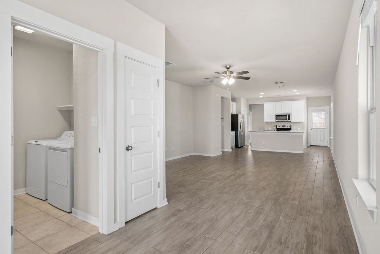 221 Ancellotta Way - Photo 5 of 22