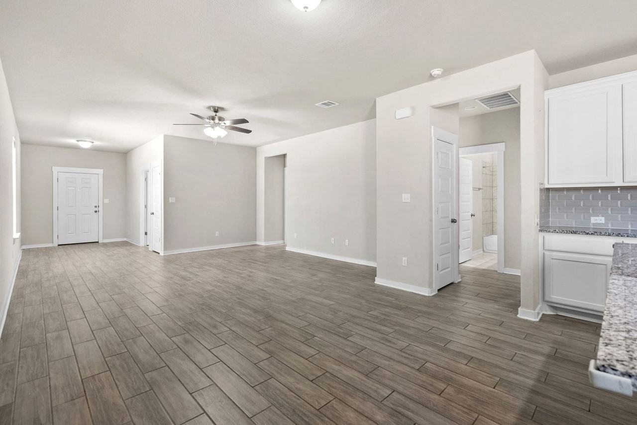 221 Ancellotta Way - Photo 6 of 22