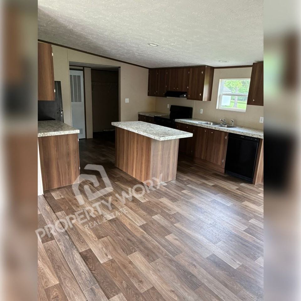 4815 Mike Ln - Photo 2 of 11