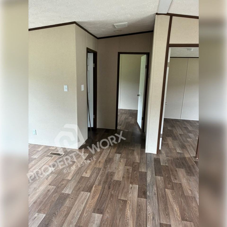 4815 Mike Ln - Photo 7 of 11